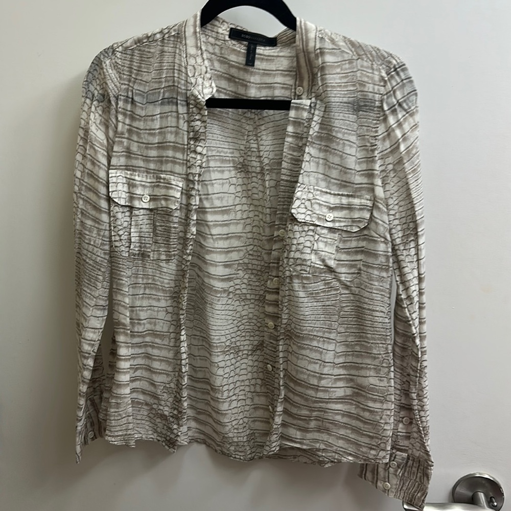 BCBG XS shirt